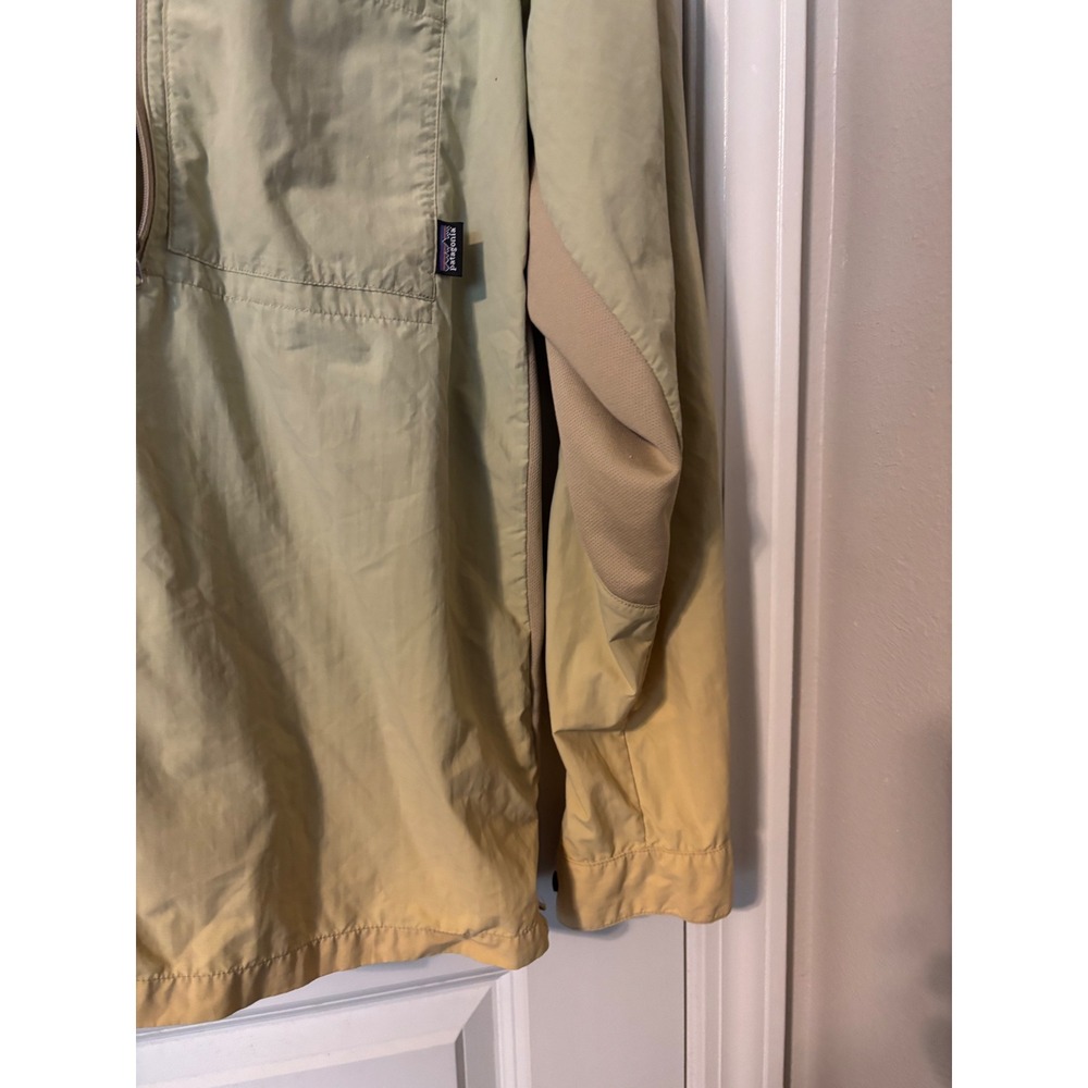 Patagonia Lightweight Button Up Hiking Shirt Outdoor Travel Tan Size M - Picture 5 of 7